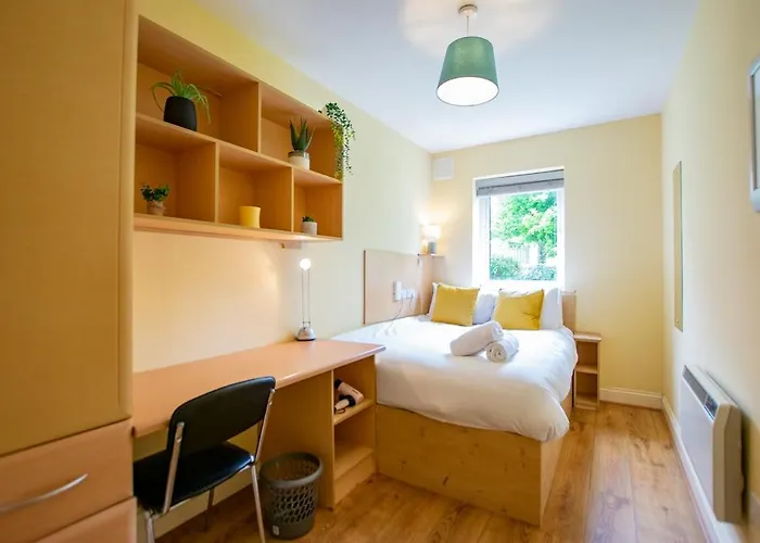 Apartament 32 - 2 Bed Apartment, Sleeps 6 *