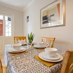Lägenhet 32 - 2 Bed Apartment, Sleeps 6 *