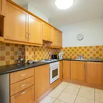 Lägenhet 32 - 2 Bed Apartment, Sleeps 6 *