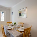 32 - 2 Bed Apartment, Sleeps 6