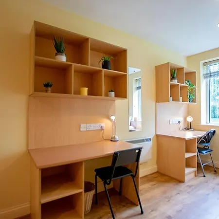 32 - 2 Bed Apartment, Sleeps 6 Apartment *