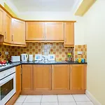 32 -spacious 2br - Sleeps 6 Galway
